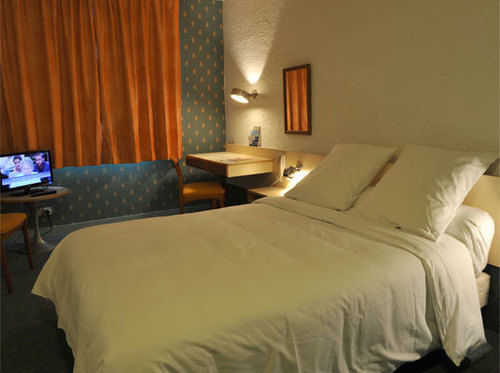 Saint-Doulchard Hotel Logitel מראה חיצוני תמונה